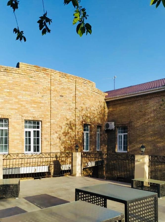 Lucky Fox Hotel Atyraū Екстериор снимка