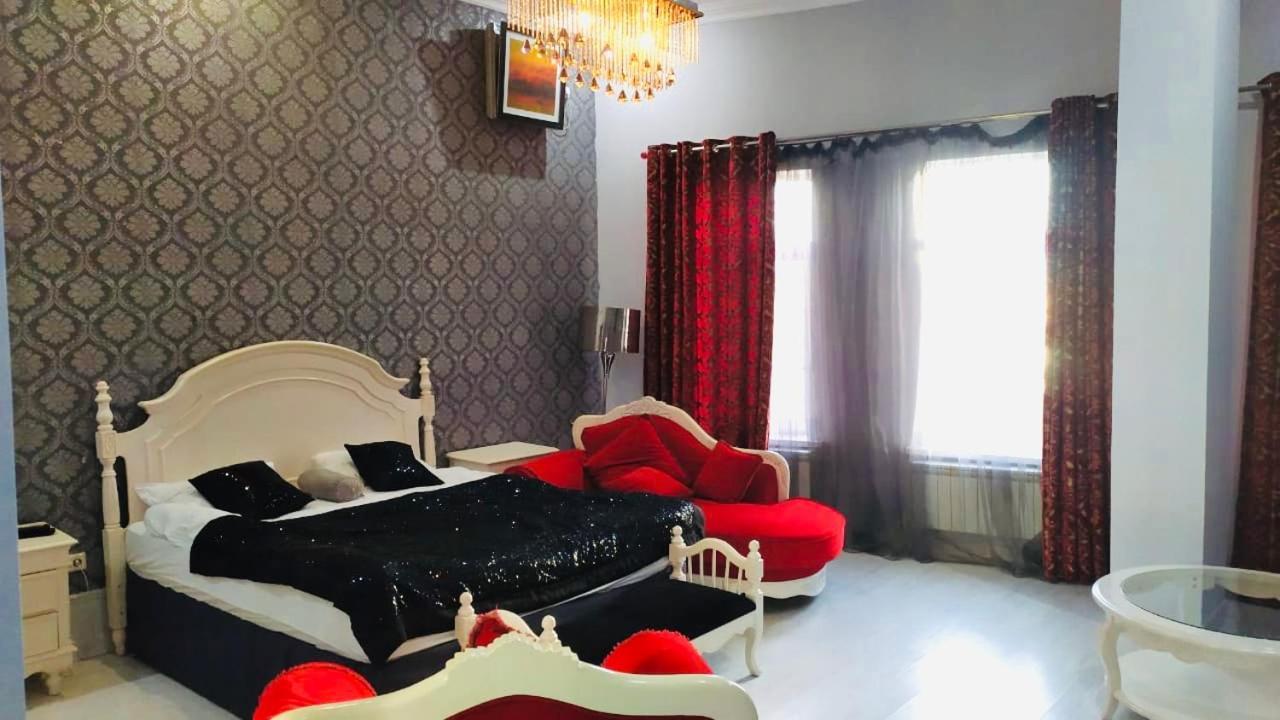 Lucky Fox Hotel Atyraū Екстериор снимка